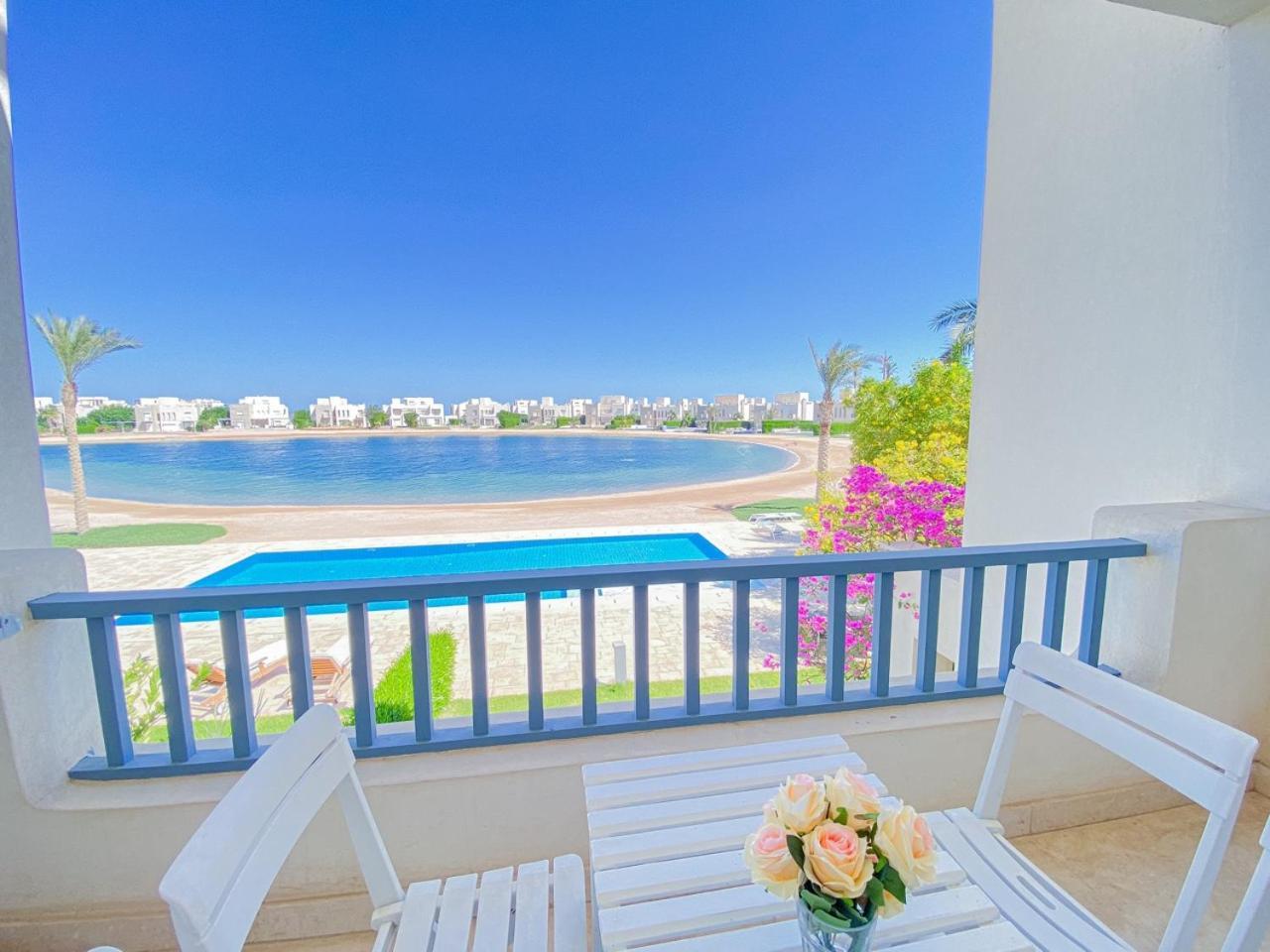 Nayah Stays, Joubal Lagoons Flowery Апартаменты *