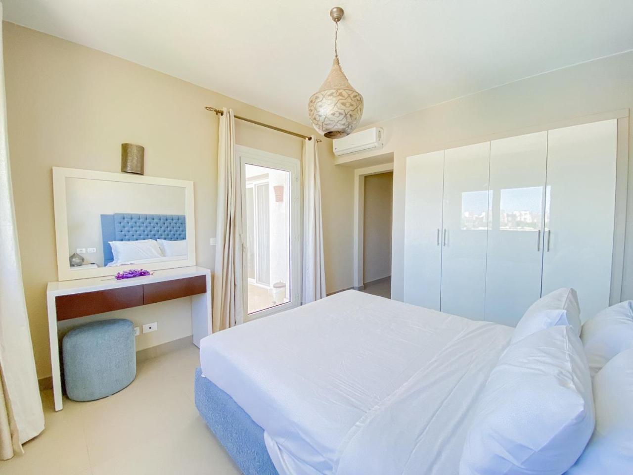 Nayah Stays, Joubal Lagoons Flowery Апартаменты *