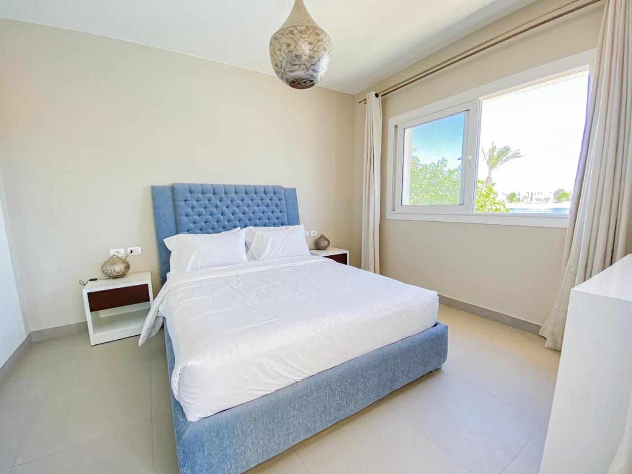 Nayah Stays, Joubal Lagoons Flowery Appartement